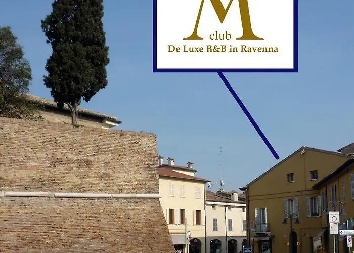 M Club De Luxe B&B